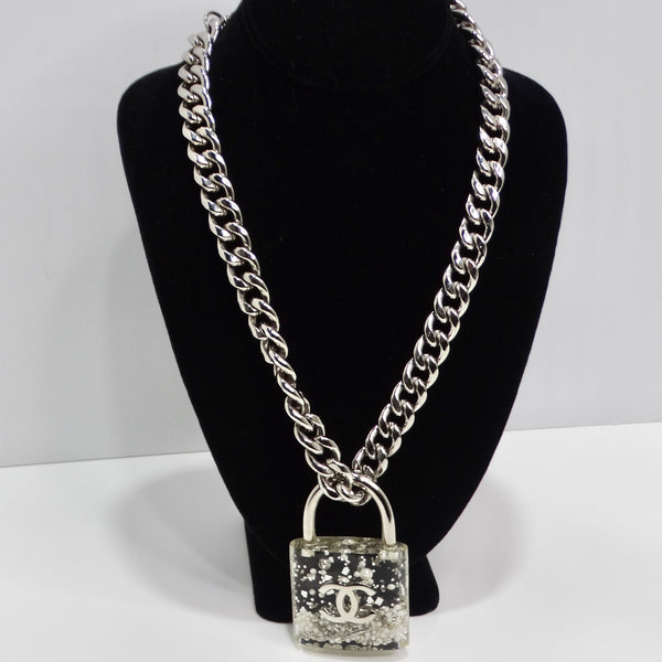 Chanel necklace lock discount