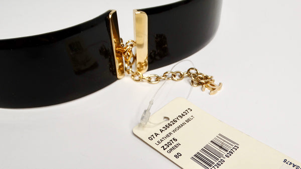 2007 Chanel Gripoix Medallion Patent Leather Belt with Pearl 