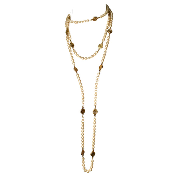 Chanel Long Coco Mark Coin Costume Pearl Strand Vintage  display picture 1