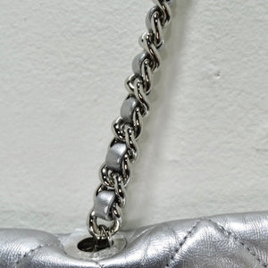 black and silver chain chanel