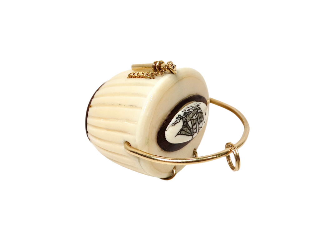 14k Gold Handmade Carved Nantucket Basket Shell Pendant 1970s