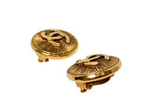 Vintage Chanel Gold Tone Etched Interlocking CC Logo Clip-On Earrings
