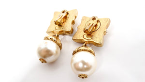 Esacada 1990s Multicolor Hearts & Pearl Drop Gold-Tone Clip-On Earrings