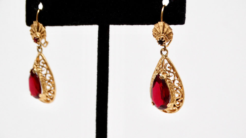 1980s Victorian Style Garnet 14k Gold Drop Earrings