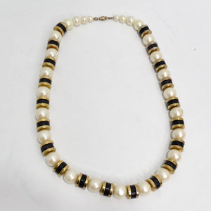 1970s Synthetic Pearl Beaded Necklace