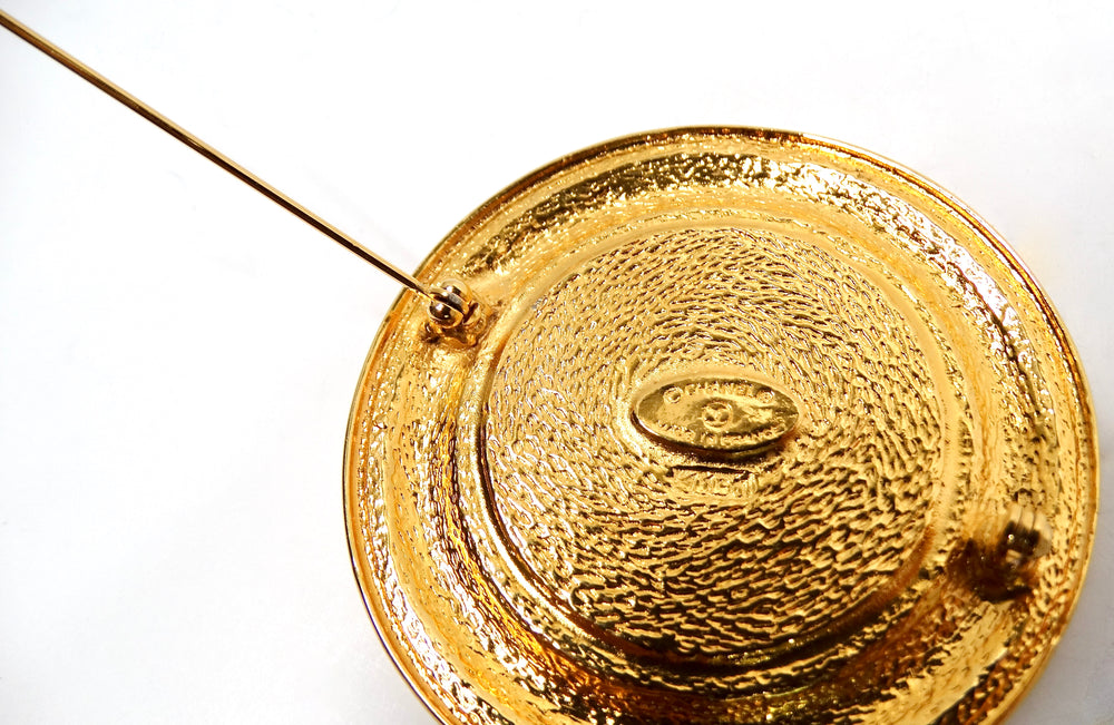 1980s Chanel 31 Rue Cambon Gold Plated Brooch