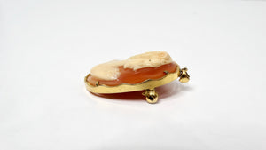 1920s Coral Cameo 18k Gold Shell Oval Brooch Pendant