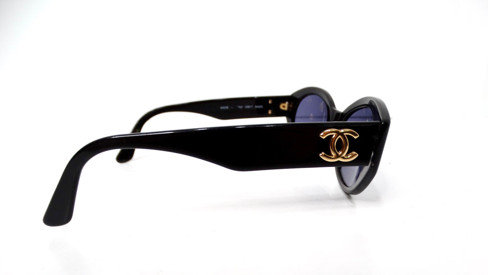 Chanel Interlocking CC Black Oval Frame Purple Tinted Sunglasses circa 1990s