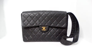 Chanel Large Quilted Caviar Leather Interlocking CC Messenger Shoulder Bag