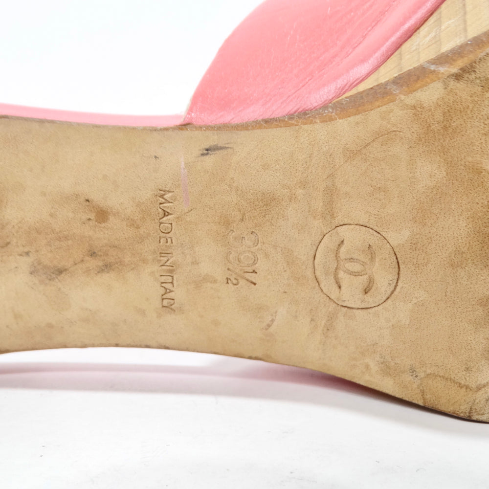 Leather mules & clogs Chanel Pink size 39 EU in Leather - 35178302