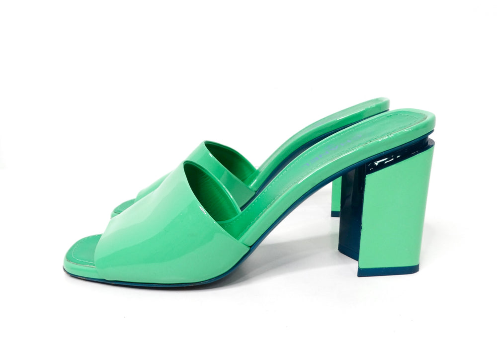 Chanel Green Patent Leather Interlocking CC Sandals 2022