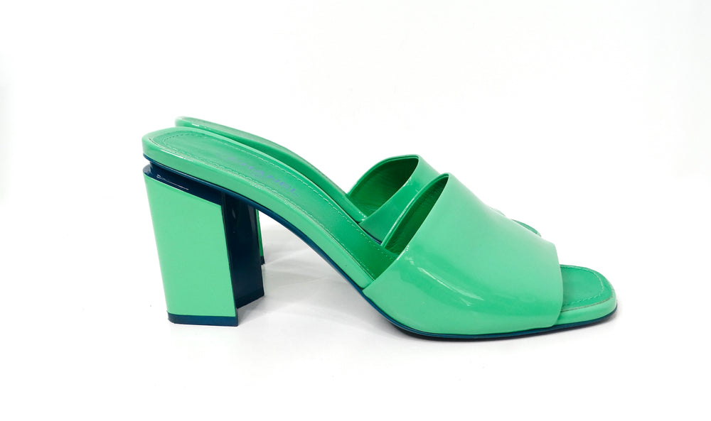 Chanel Green Patent Leather Interlocking CC Sandals 2022