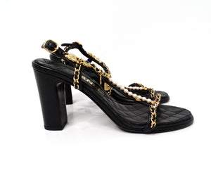 Chanel Black Quilted Lambskin Leather Chain T-Strap Charm Sandals 2022