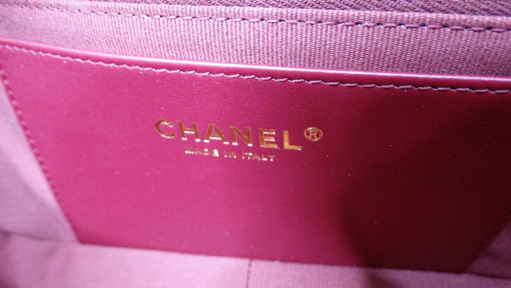 Chanel Black Grained Calfskin Leather Maxi Clutch Shoulder Bag 2024