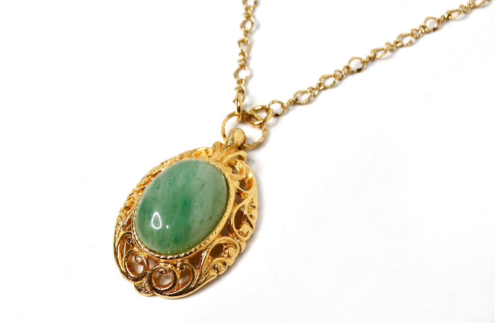 Victorian Style 18k Gold Plated Green Stone Pendant Necklace