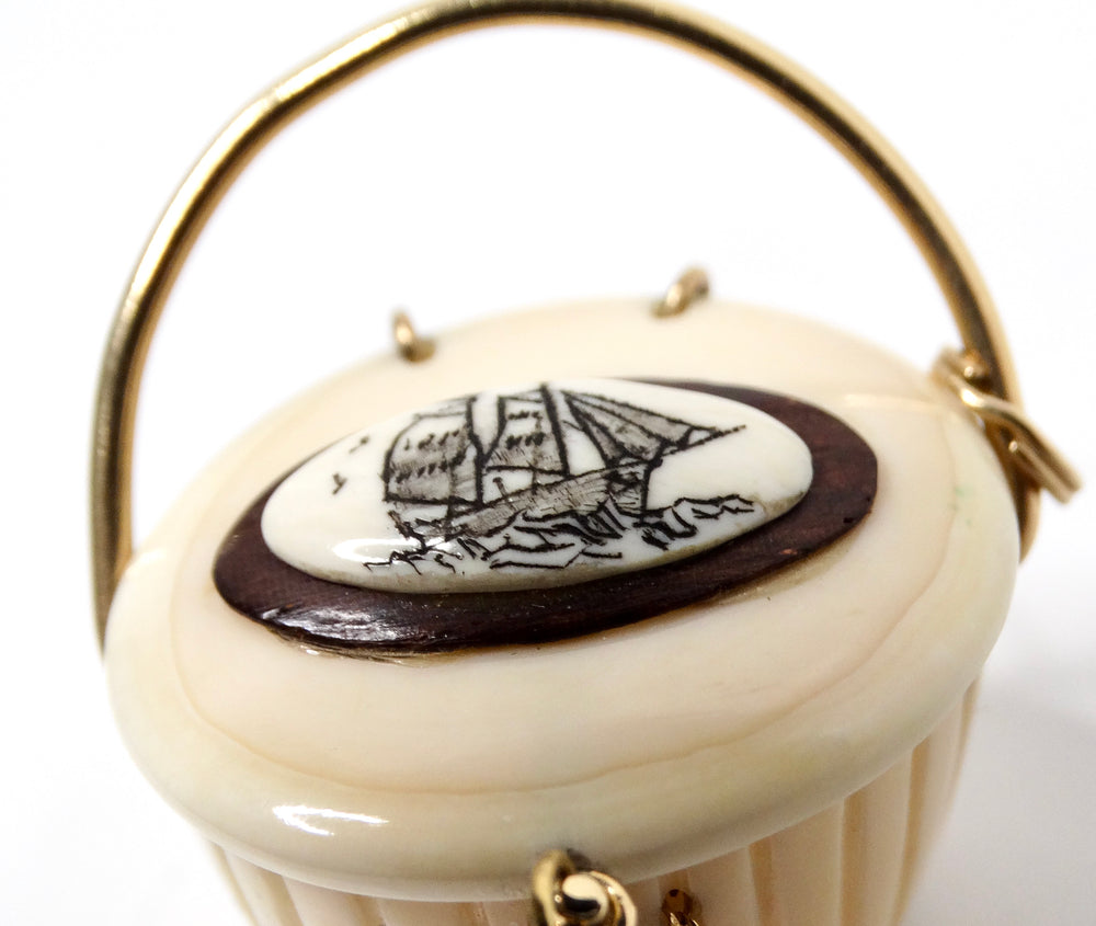 14k Gold Handmade Carved Nantucket Basket Shell Pendant 1970s