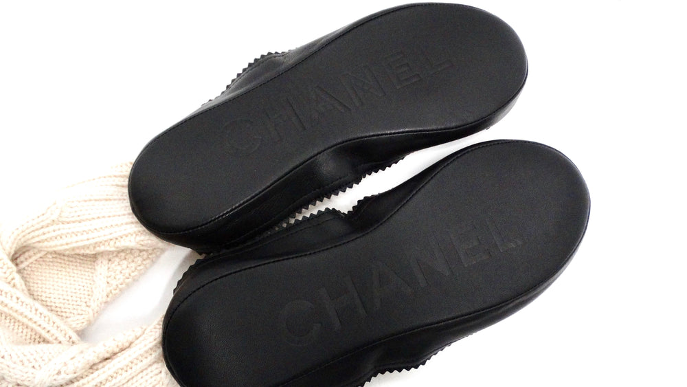 Chanel Cream Knit Cashmere Interlocking CC Logo Sock Slippers & Blanket Set