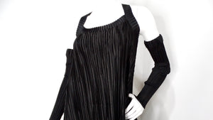 Mashiah Arrive 2000s Black Pleated Maxi Dress With Arm Sleeves