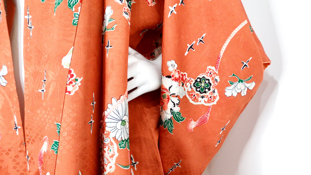 Handmade Japanese Burnt Orange Floral Print Silk Kimono circa 1950s