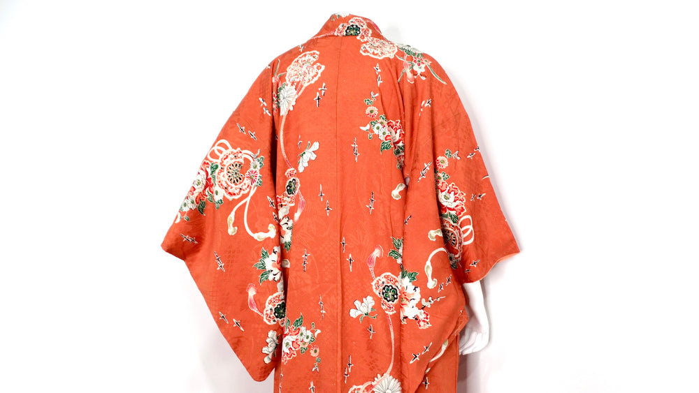 Handmade Japanese Burnt Orange Floral Print Silk Kimono circa 1950s