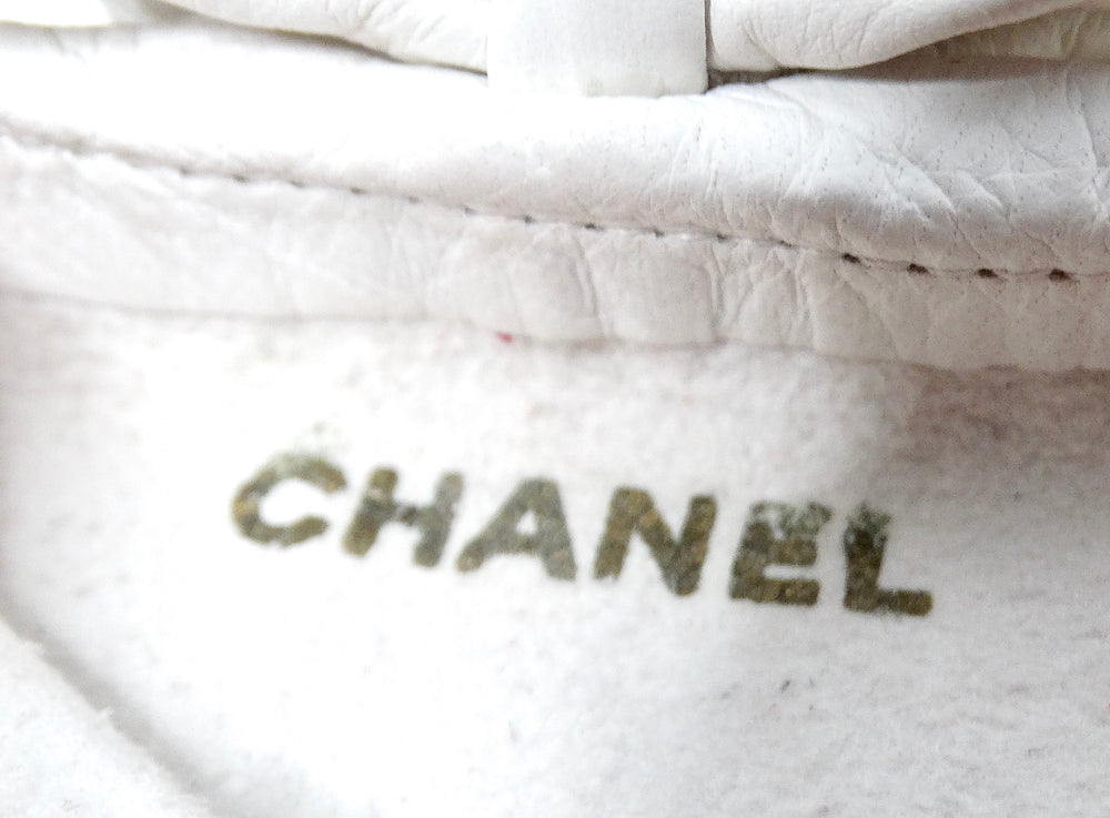 Chanel White Leather Bow Detailed Gloves circa 1990s