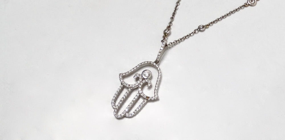 14k White Gold & 585 Hamsa Pendant Necklace With Diamonds