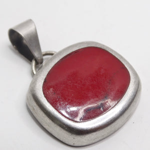 1970s Silver Native American Strong Red Carnelian Stone Pendent