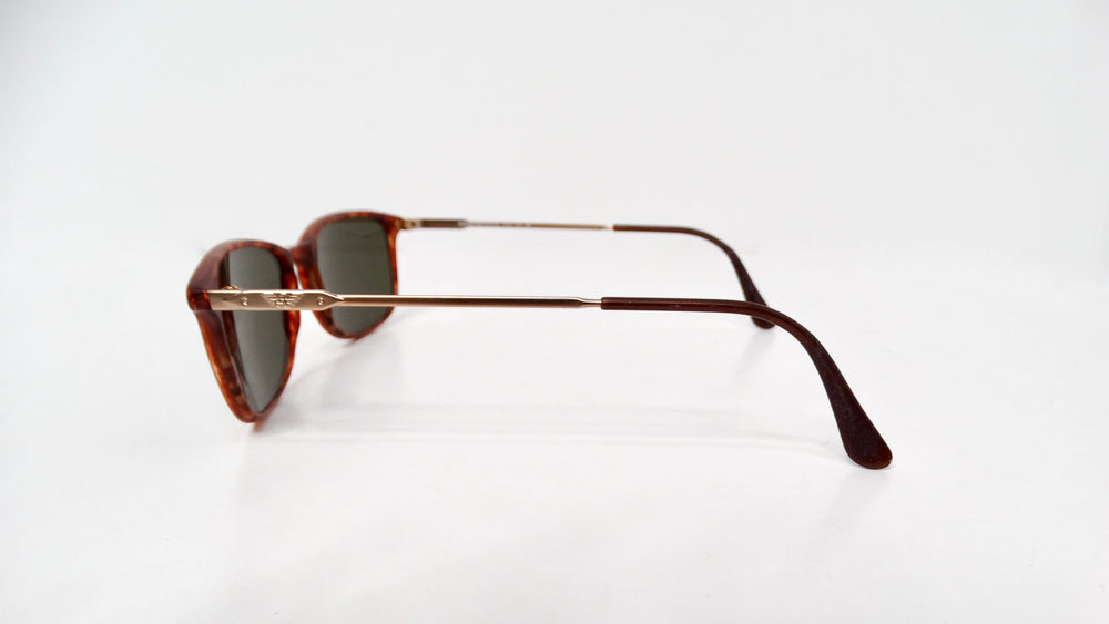 1990s Giorgio Armani Red Tortoise Wayfarer Gold-Tone Metal Sunglasses