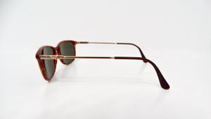 1990s Giorgio Armani Red Tortoise Wayfarer Gold-Tone Metal Sunglasses