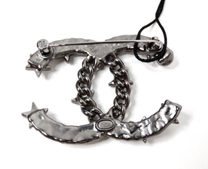 Chanel Crystal Star Interlocking CC Ruthenium Brooch 2022