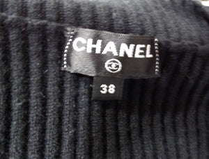 Chanel Black & Gold-Tone Interlocking CC Chain Drop Ribbed Wool Top