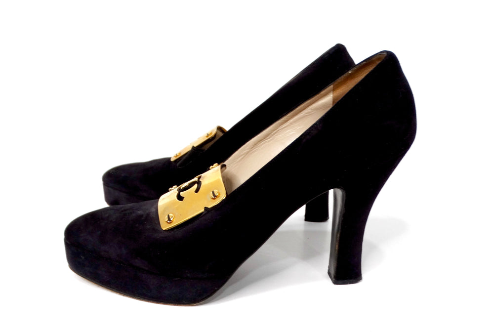 Chanel Black Suede Interlocking CC Logo Plate Loafer Heels circa 1990s