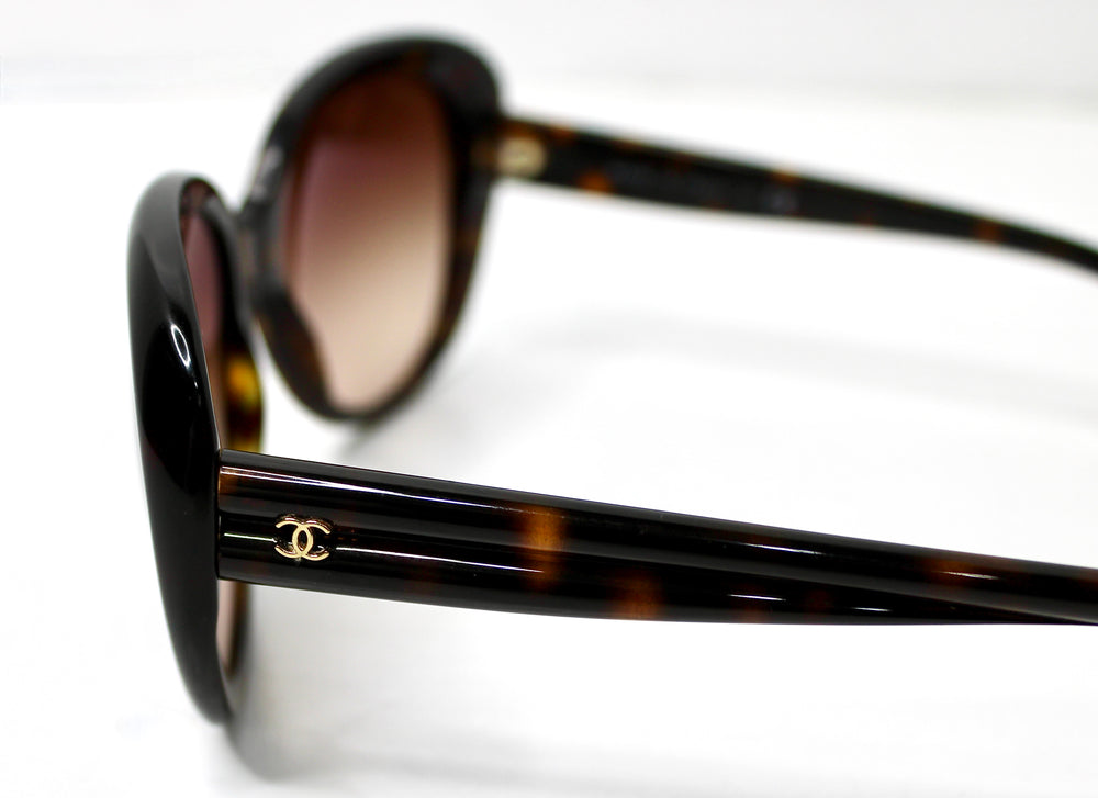 Shop the House of Chanel – Vintage by Misty