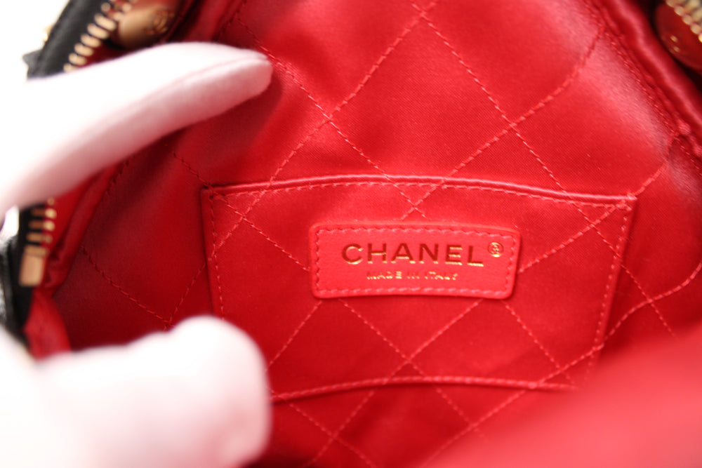 Chanel Black Quilted Caviar Leather Diamond Crossbody Handbag circa 2020