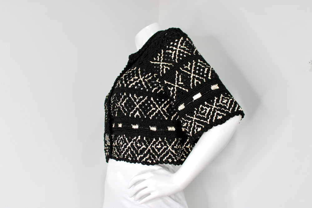 Oscar De La Renta Black & White Crochet Cropped Half-Sleeve Jacket