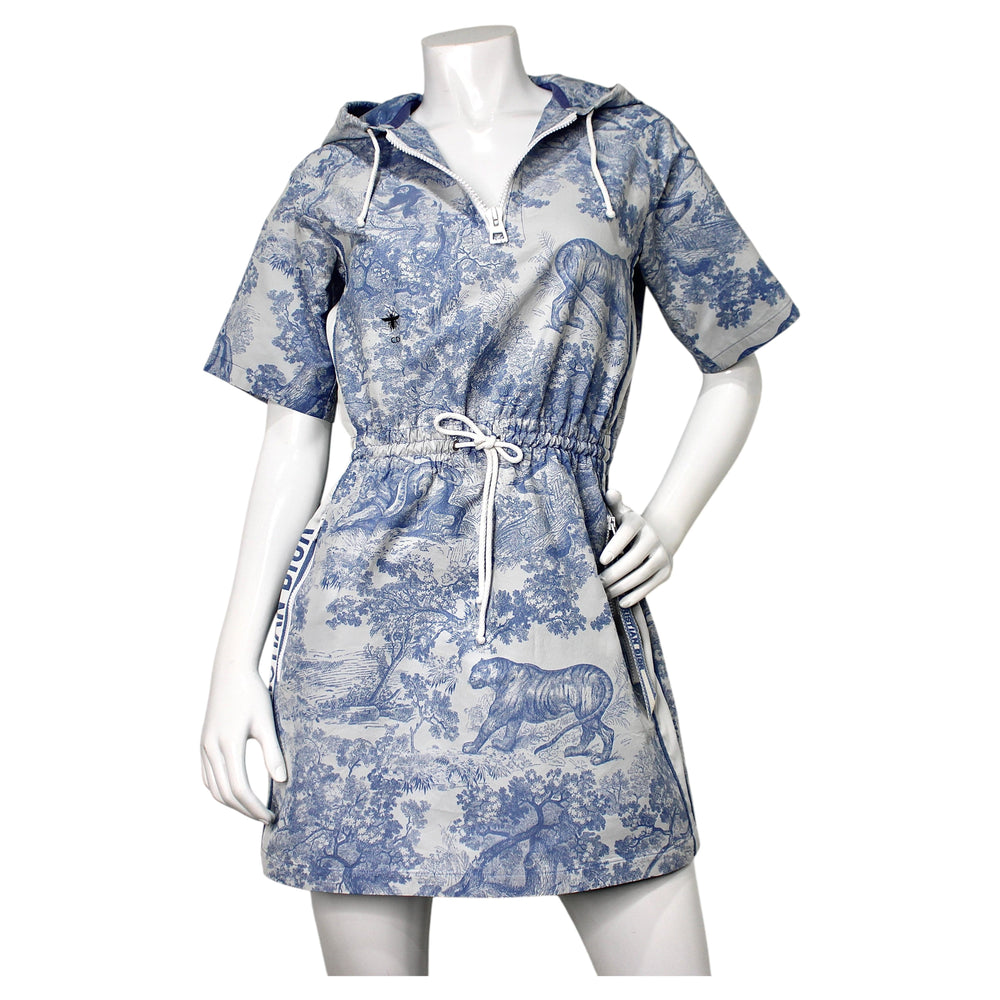blue toile de jouy dress Christian Dior Hooded Mini circa 2021 – Vintage by Misty Designed with long sleeves group_size:plus:plus-size-kate-v-neck-midi-travel-dress-3l51500w-black Hope & Ivy - Color:M-Royal Blue