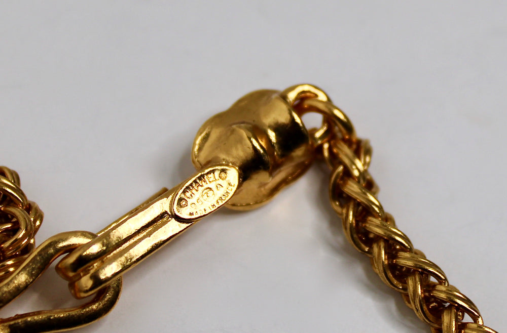 Chanel Green Cabochon Interlocking CC Pendant Necklace circa 1996