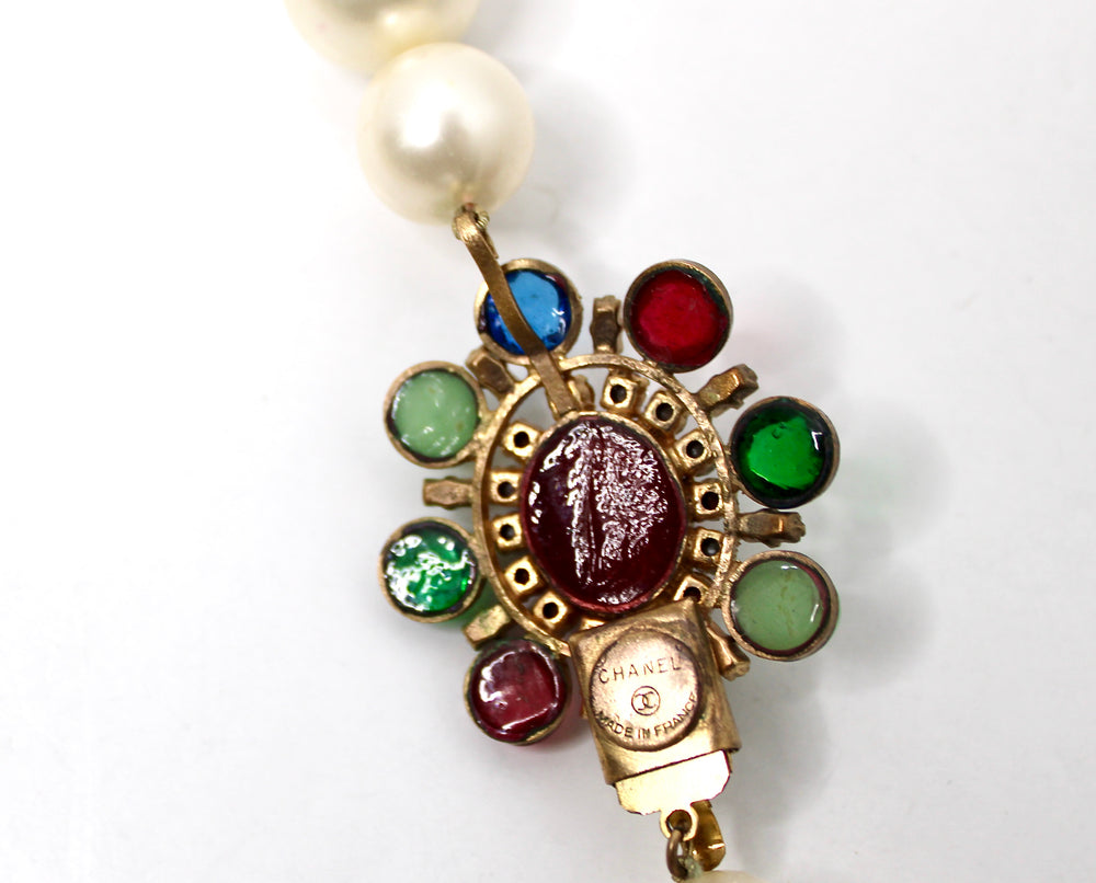 Chanel Crystal Gripoix Large Costume Pearl Pendant Necklace circa 1970s