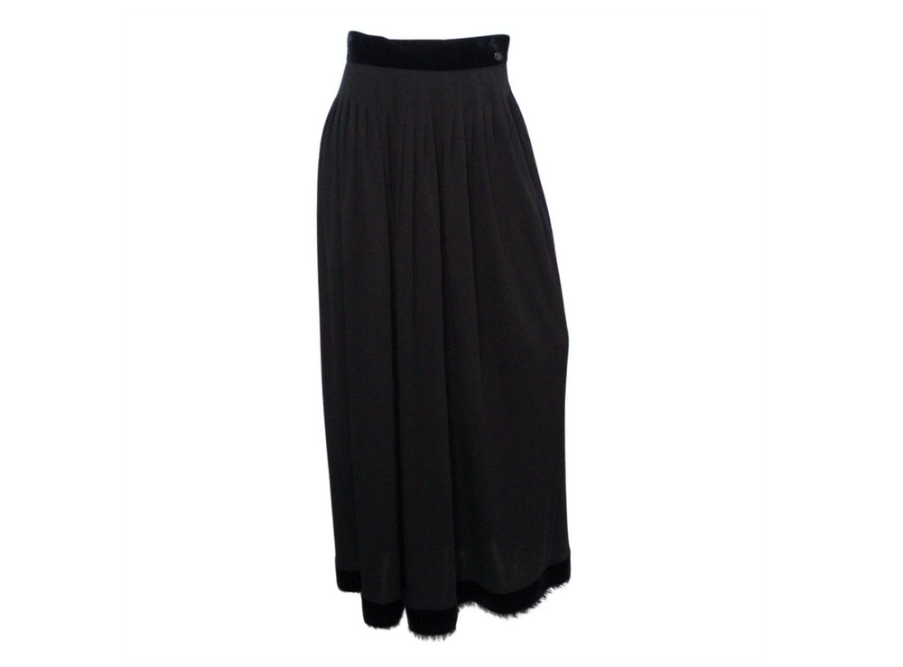 Chanel 2007 Black Pleated Skirt