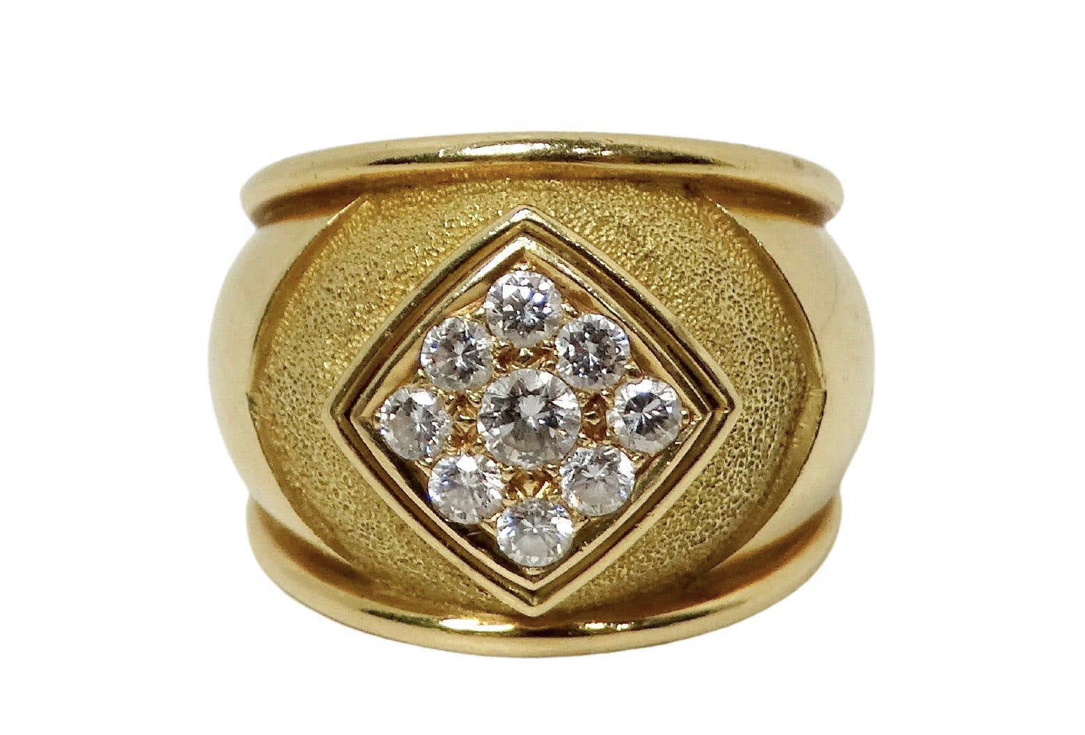 AVM DESIGN ROOM K9 GOLD RING #9