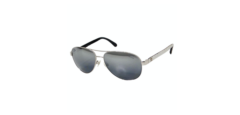 Chanel White Lambskin Quilted Aviator Sunglasses With Polarized Lenses