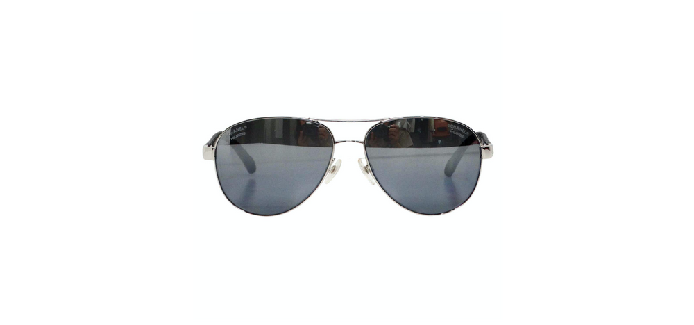 Chanel White Lambskin Quilted Aviator Sunglasses With Polarized Lenses