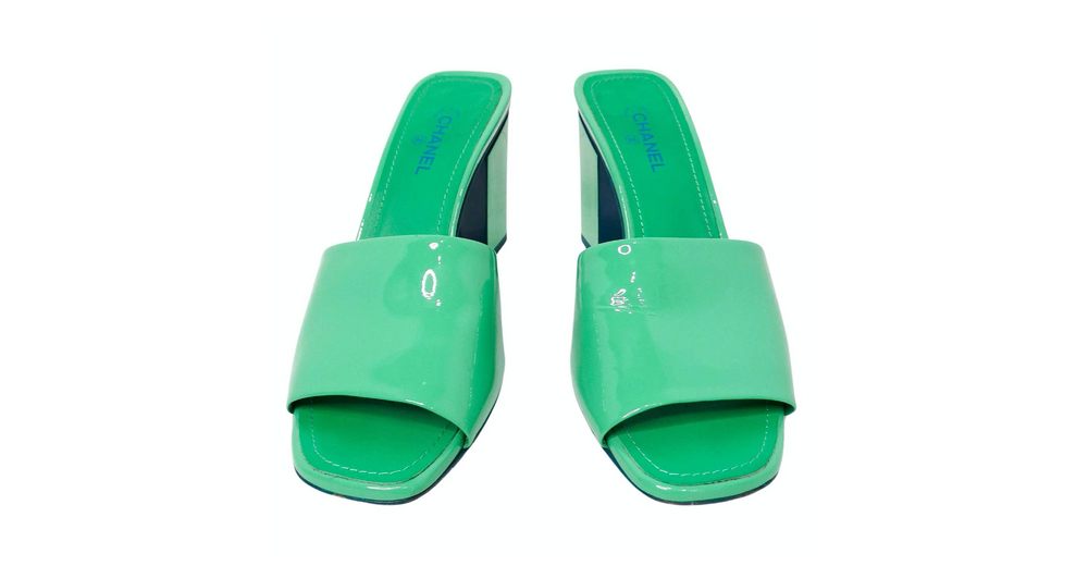 Chanel Green Patent Leather Interlocking CC Sandals 2022