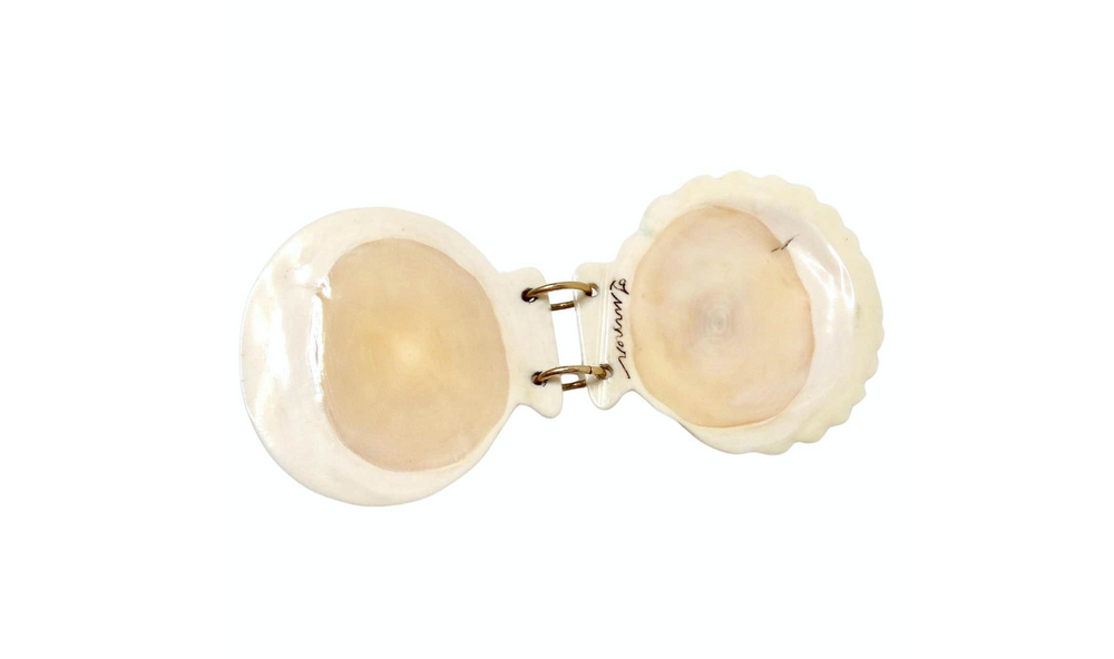 14k Gold Scallop Shell Necklace Pendant circa 1970s