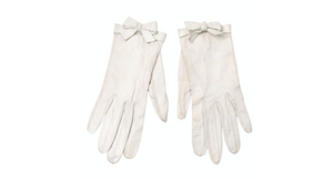 Chanel White Leather Bow Detailed Gloves circa 1990s