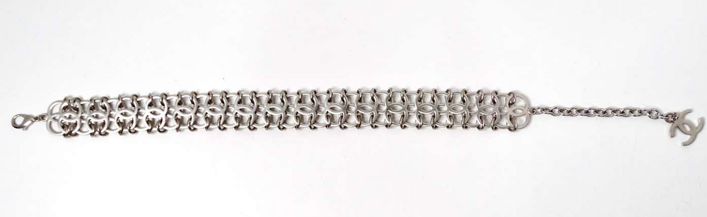 Chanel Silver-Tone Interlocking CC Chain Necklace 2016