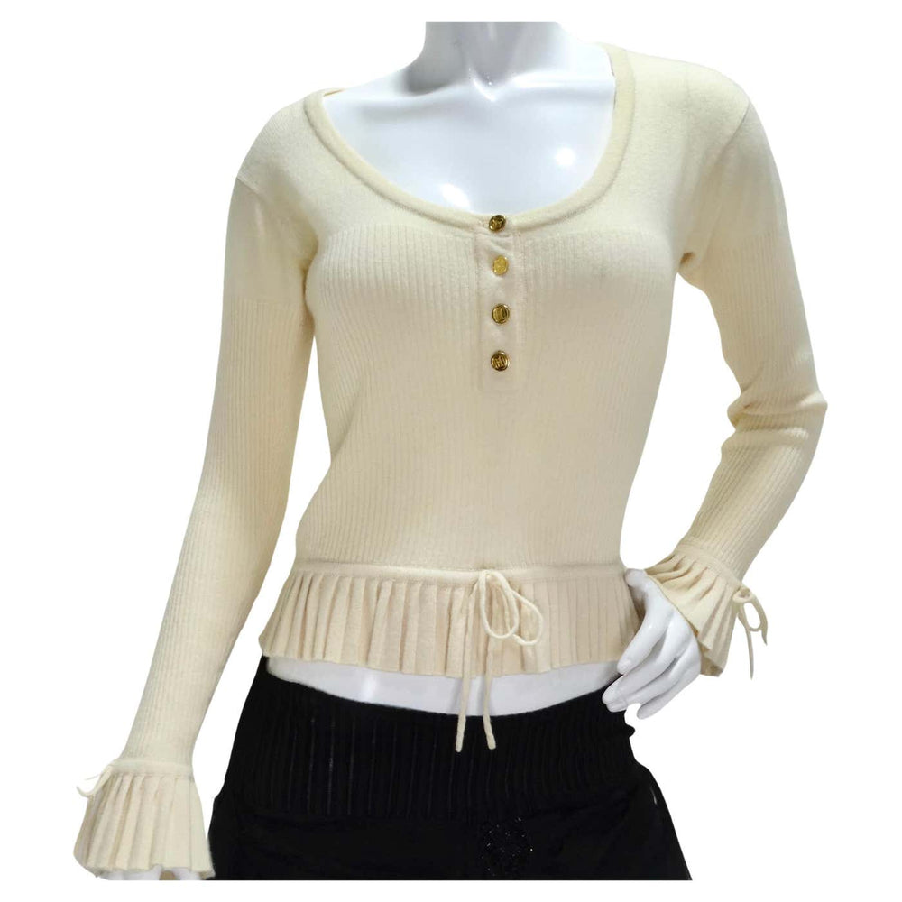 1990s Chanel Rib Knit Cropped Top  Chanel shirt, Fashion outfits
