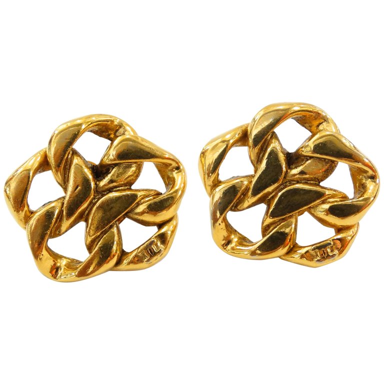 1980s Chanel Gold Chain Clip On Earrings