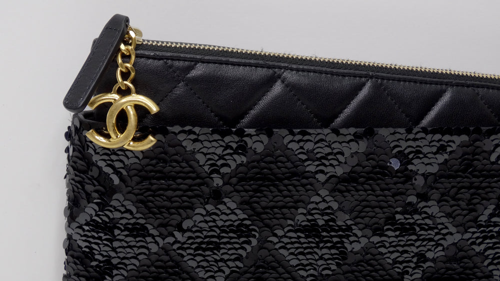 CHANEL Nylon Quilted Cocoon Cosmetic Case Black 748290