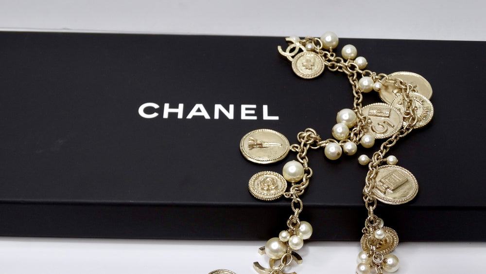 chanel gold pearl necklace